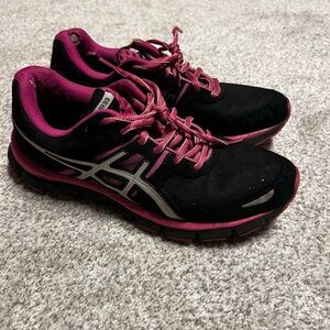 ASICS Gel Blur-33 Women's Black and Magenta Athletic Shoes Size 8